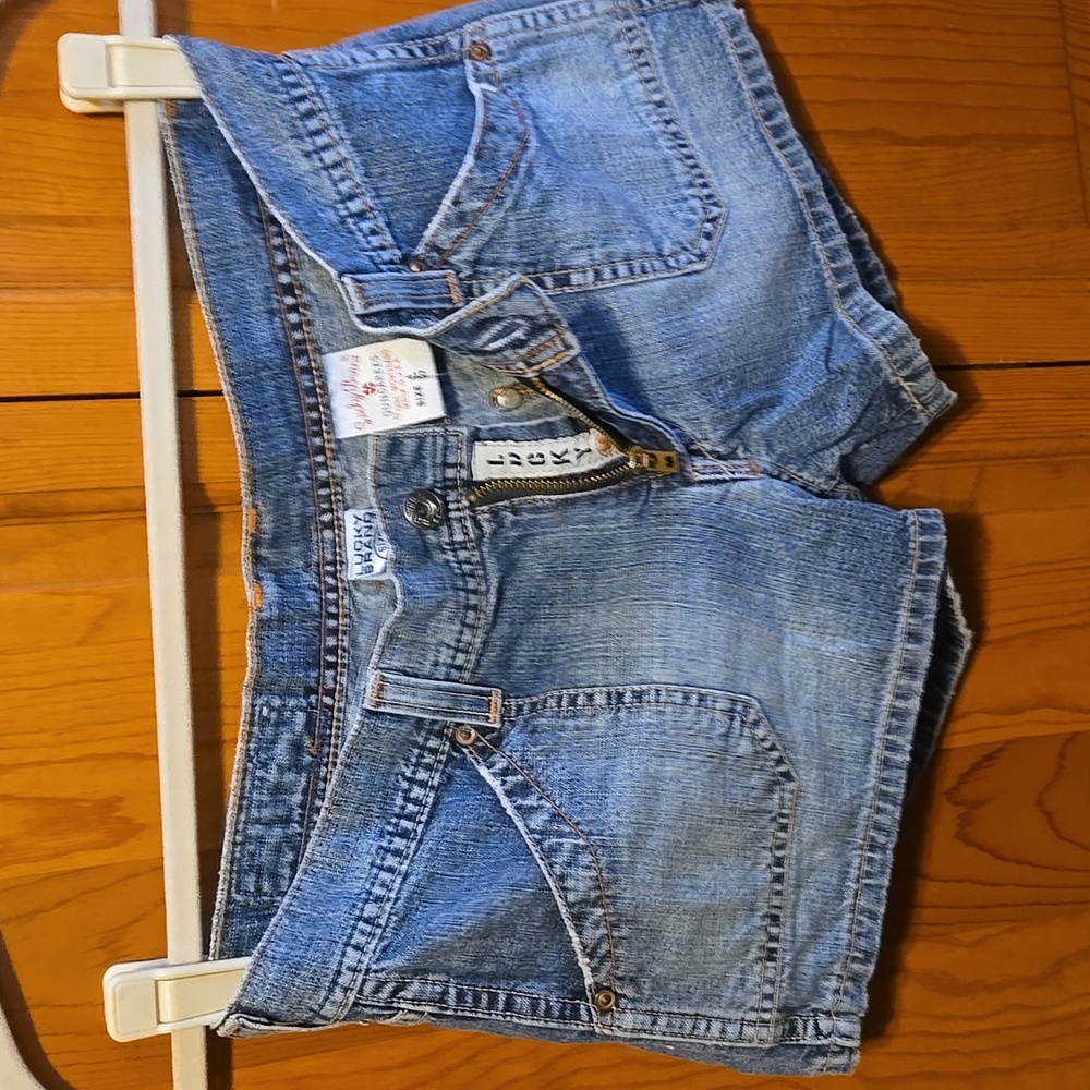 Lucky Brand size 27 jean shorts